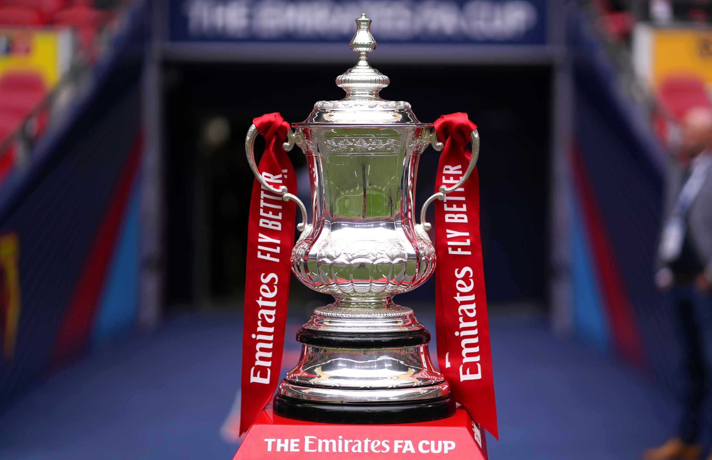 FA Cup là giải đấu thường niên được tổ chức tại Anh, là từ viết tắt của câu “Football Association Challenge Cup